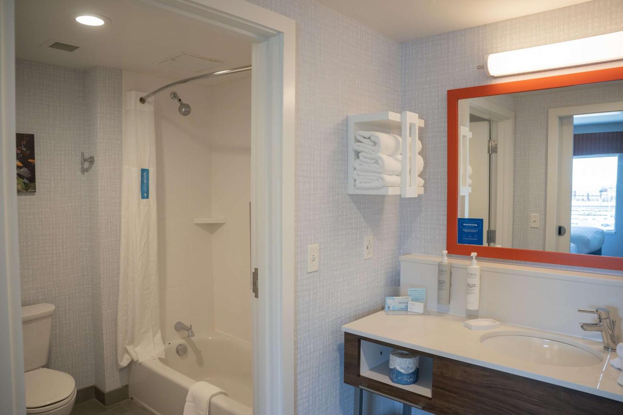 Hampton Inn & Suites Erie Bayfront Luaran gambar