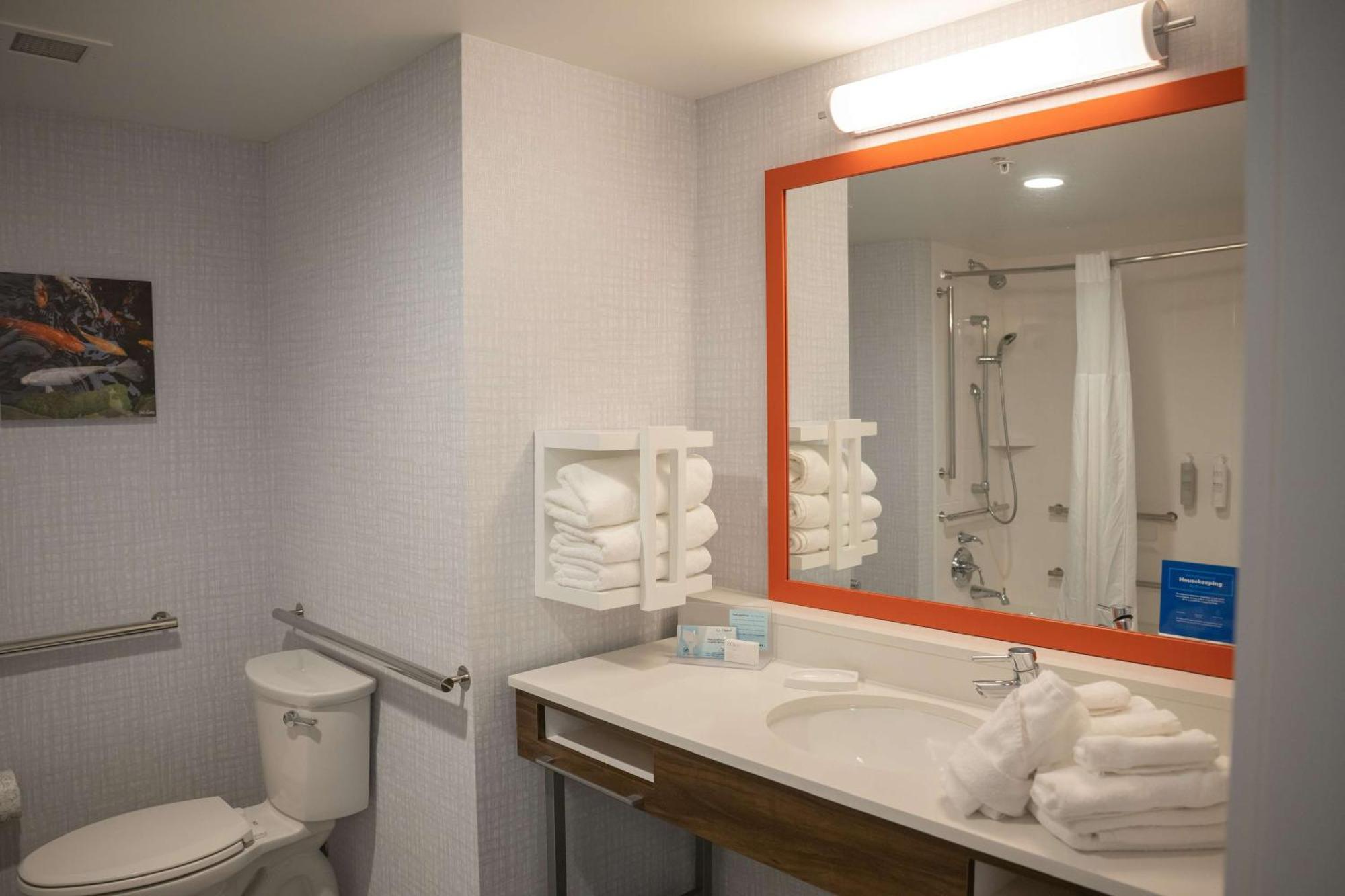 Hampton Inn & Suites Erie Bayfront Luaran gambar