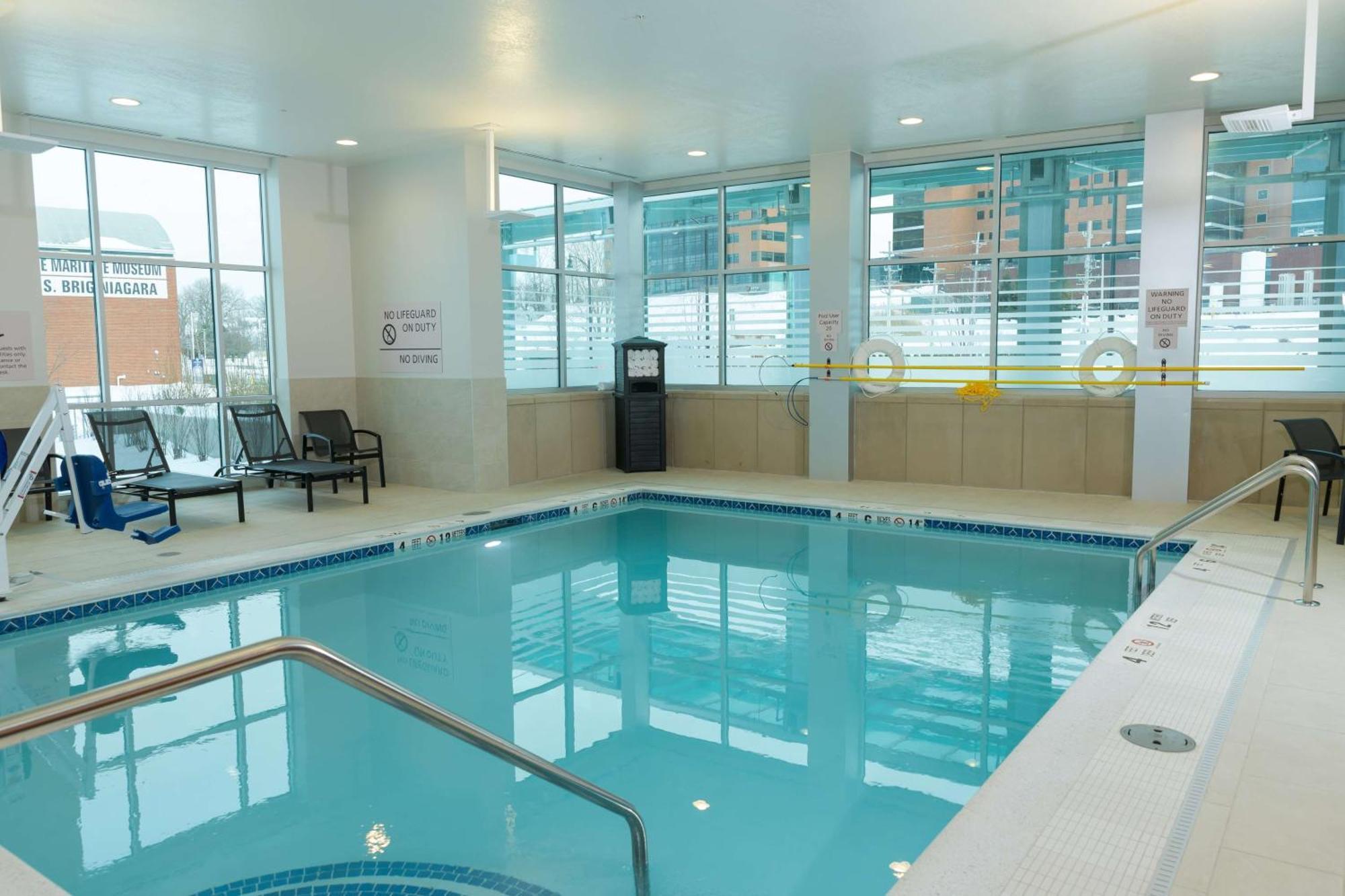 Hampton Inn & Suites Erie Bayfront Luaran gambar